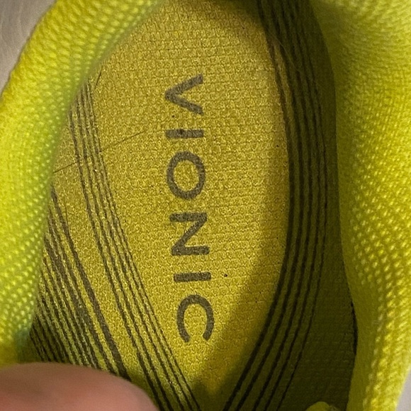 Vionic Kona Orthotic Running Shoes in Gray/Lime Size 7.5 - Picture 9 of 10